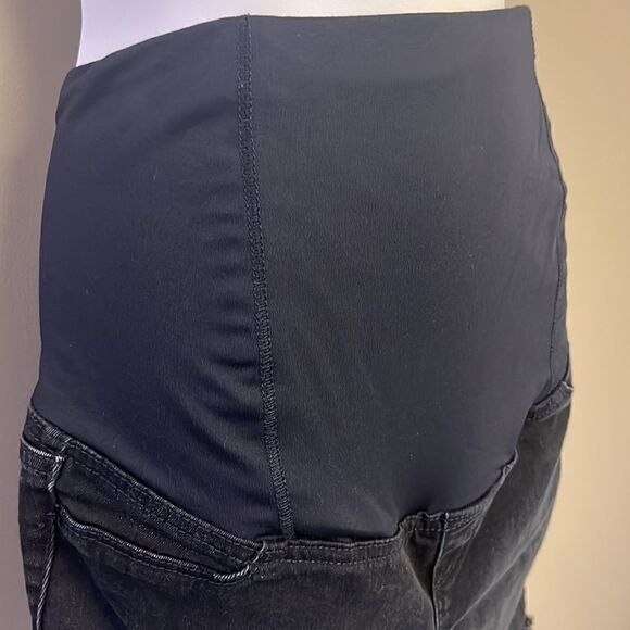 isabel Maternity Dark Wash Pull-On Bermuda Jean Shorts w/ Elastic Waist-Sz 6 - Picture 5 of 15